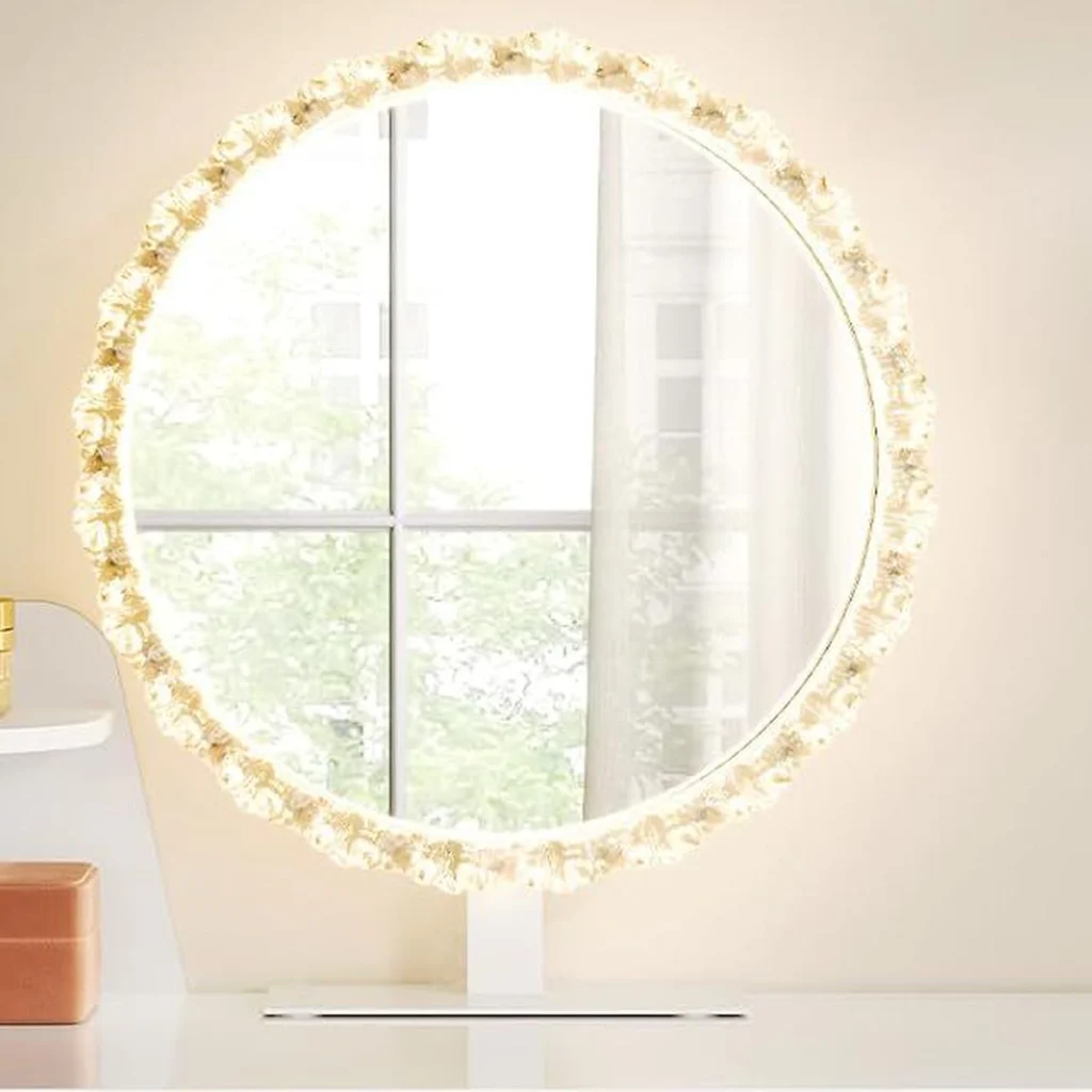 El espejo redondo con luces LED de 45 cm y su marco efecto cristal, encendido