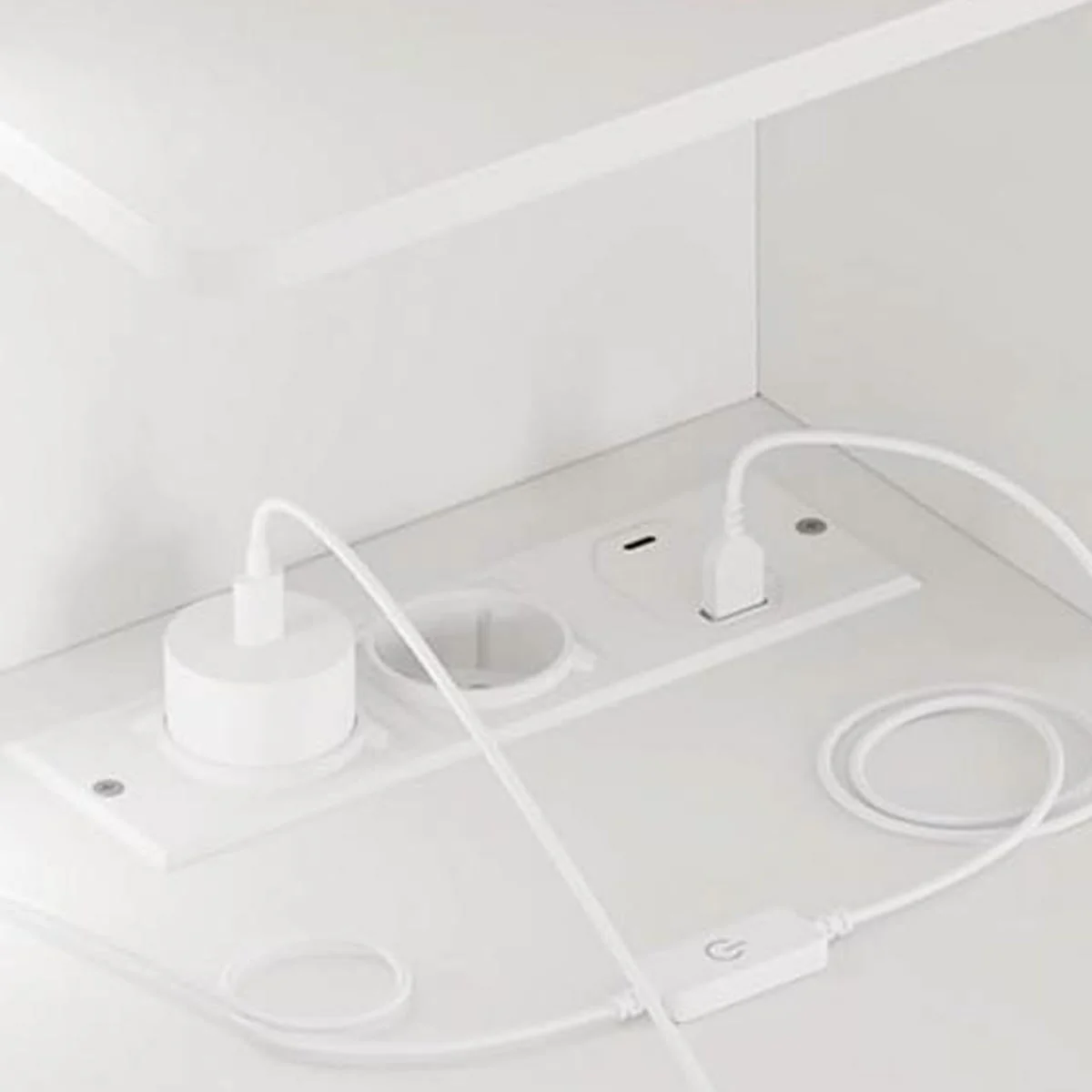 La regleta de la encimera: 2 enchufes, un puerto USB-A y un puerto USB-C