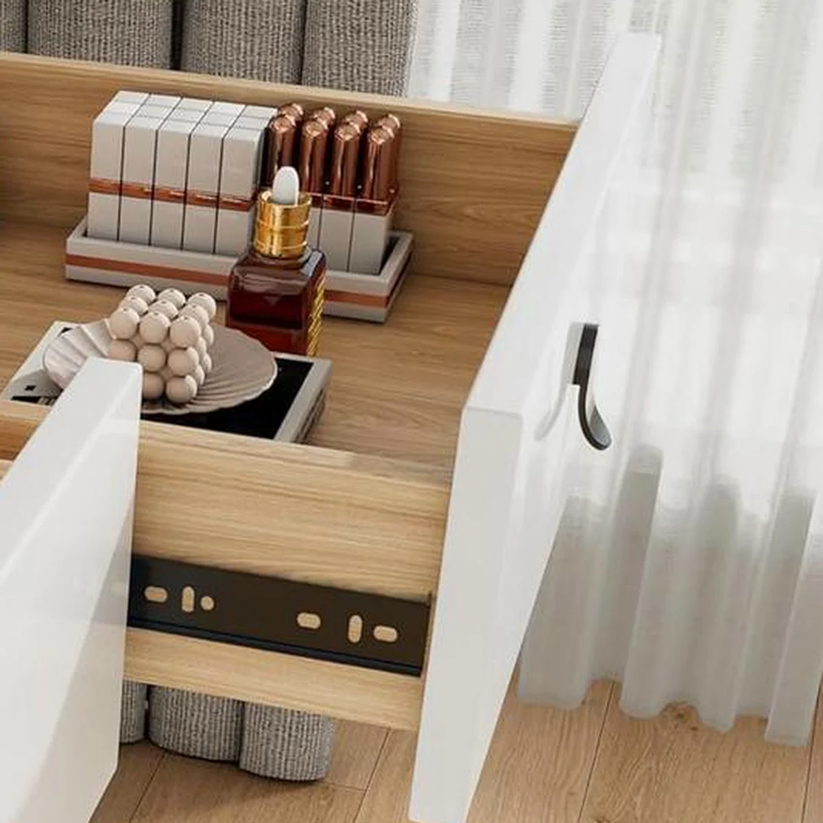 Un cajón de madera maciza abierto, sobre sus guías